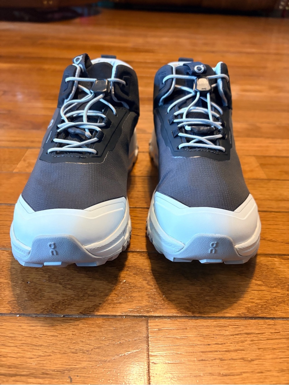 On Running Kids Boots Cloudhero mid waterproof in black and white